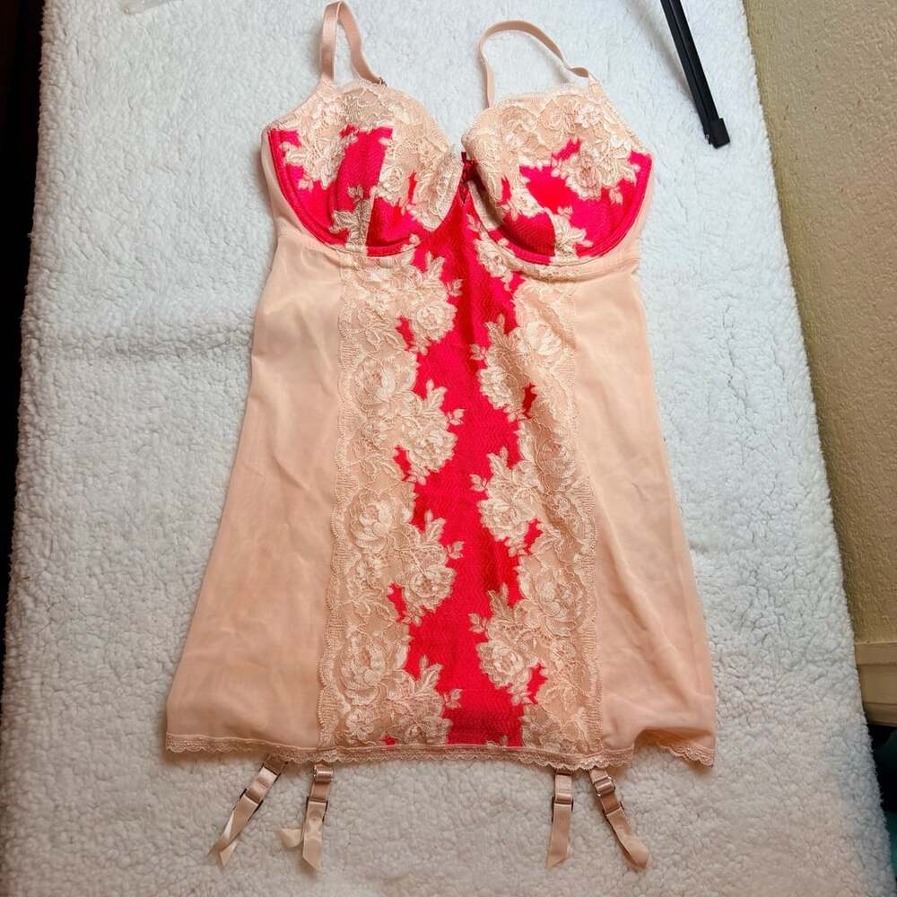 Victoria's Secret Lace Corset Teddy Size 36D Pink